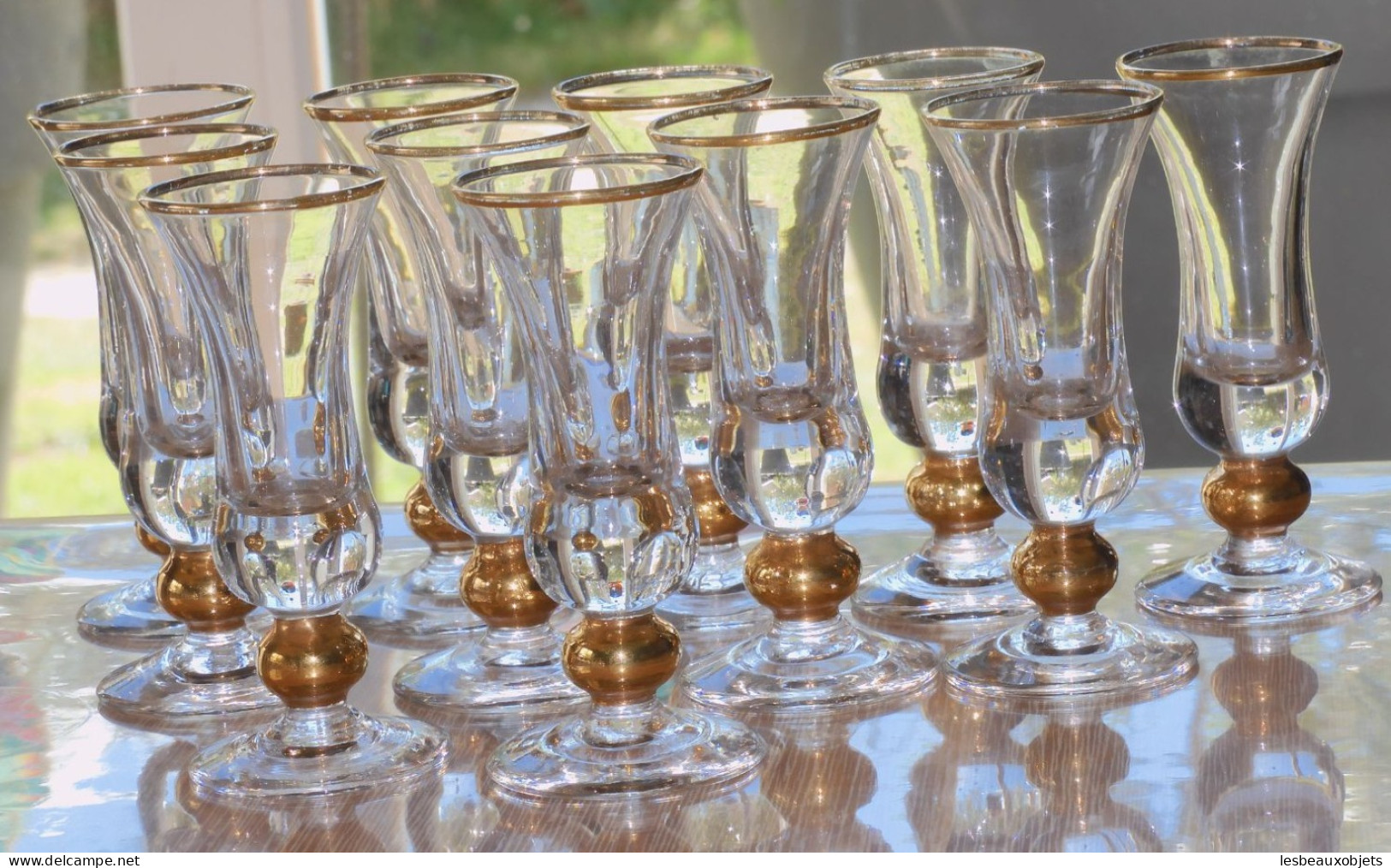 -11 ANCIENS VERRES à PIEDS FONDS TROMPEURS BORDS & BOULE PIEDS Dorés LIQUEUR      E - Glass & Crystal