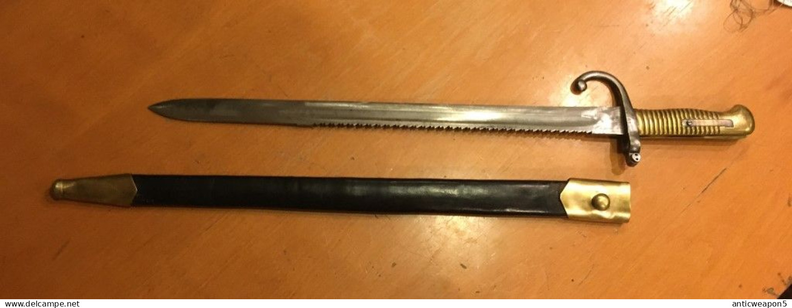 Bayonet, Belgium (702) - Knives/Swords