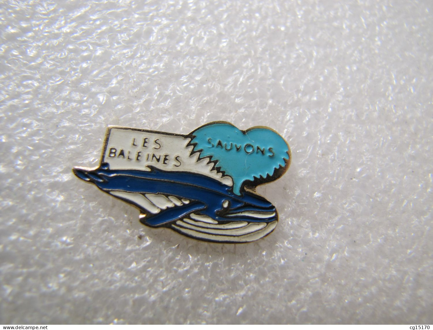 PIN'S    SAUVONS LES  BALEINES - Animaux