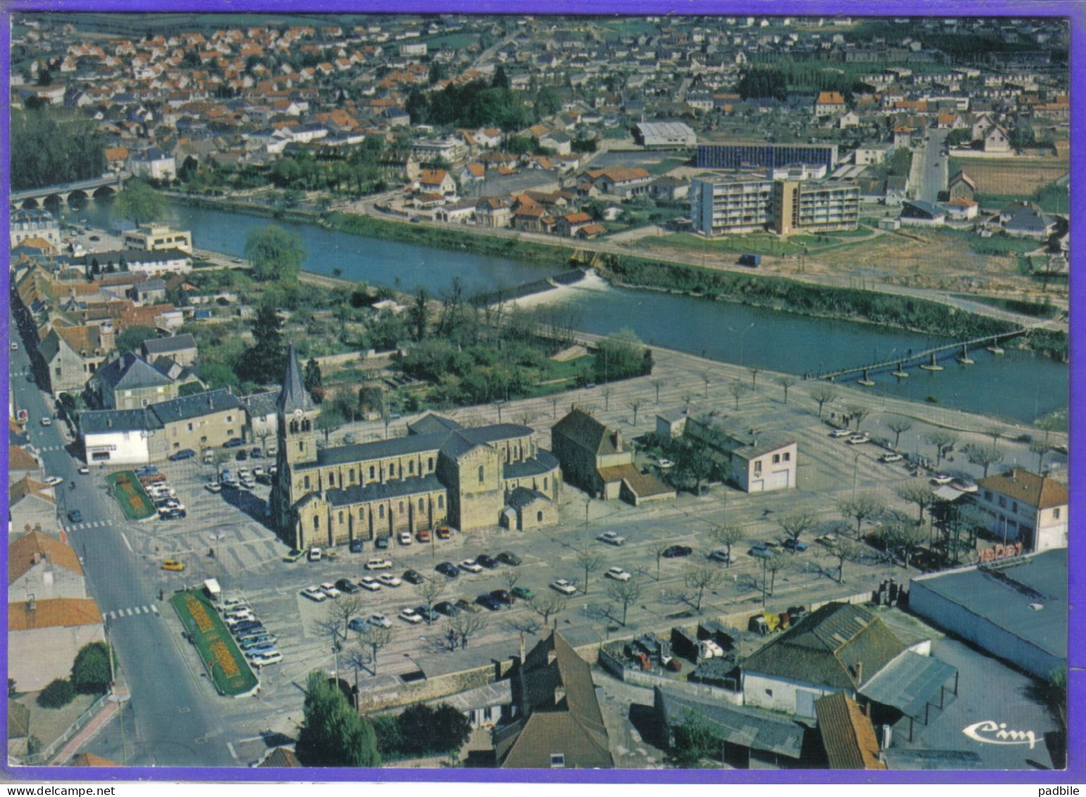 Carte Postale 71. Gueugnon Vue Aérienne   Très Beau Plan - Gueugnon