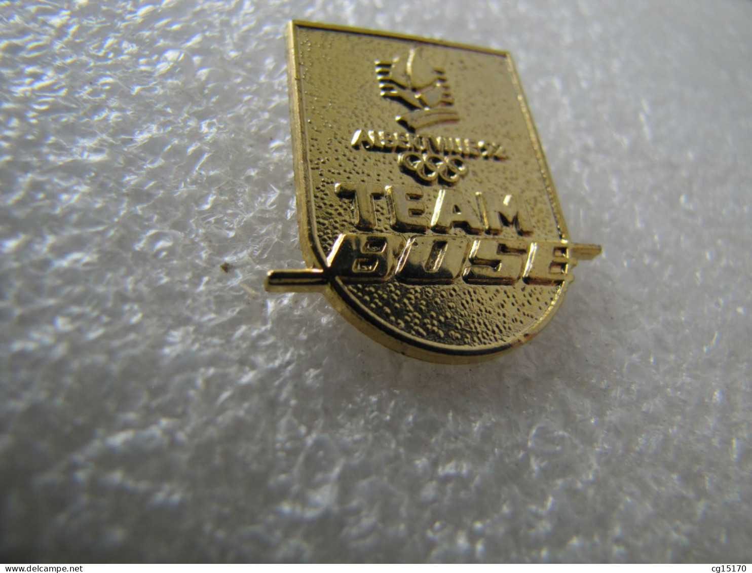 PIN'S  JEUX OLYMPIQUES ALBERTVILLE  TEAM  BOSE - Olympische Spiele