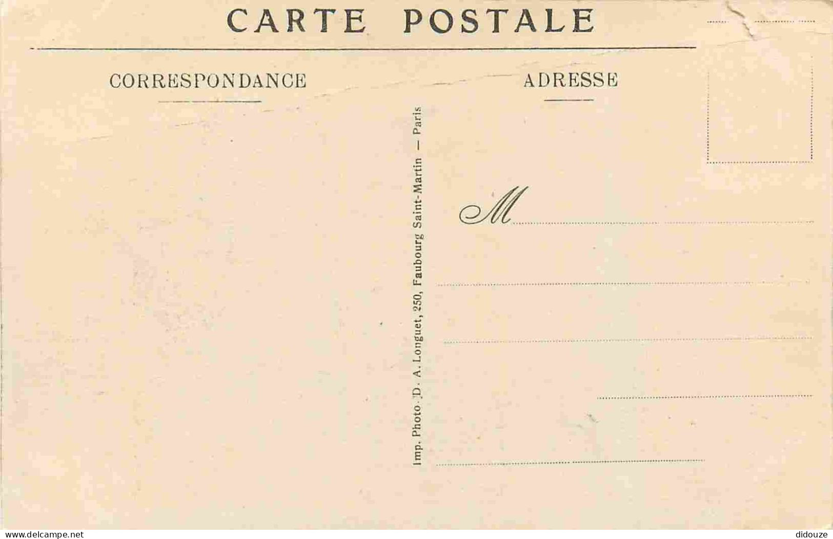 51 - Sainte Menehould - La Guerre En Argonne - Ravitaillement En Gare - Animée - Croix Rouge - CPA - Etat Carte Arrachée - Sainte-Menehould