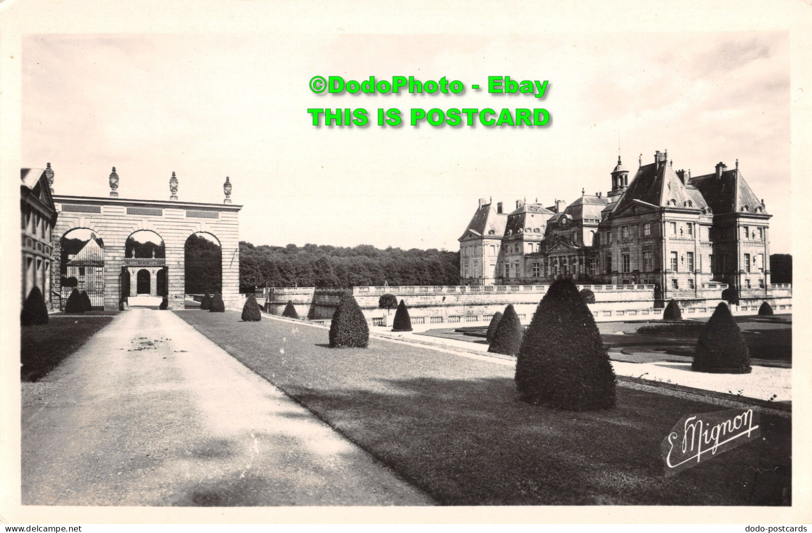 R438728 Chateau De Vaux Le Vicomte. Les Arcades. E. Mignon. RP - Monde
