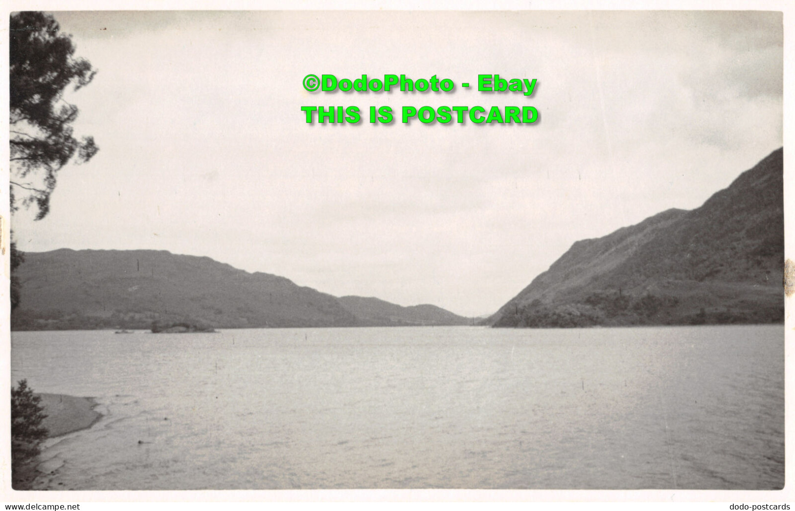 R438745 Mountains. Unknown Lake. Postcard - Monde