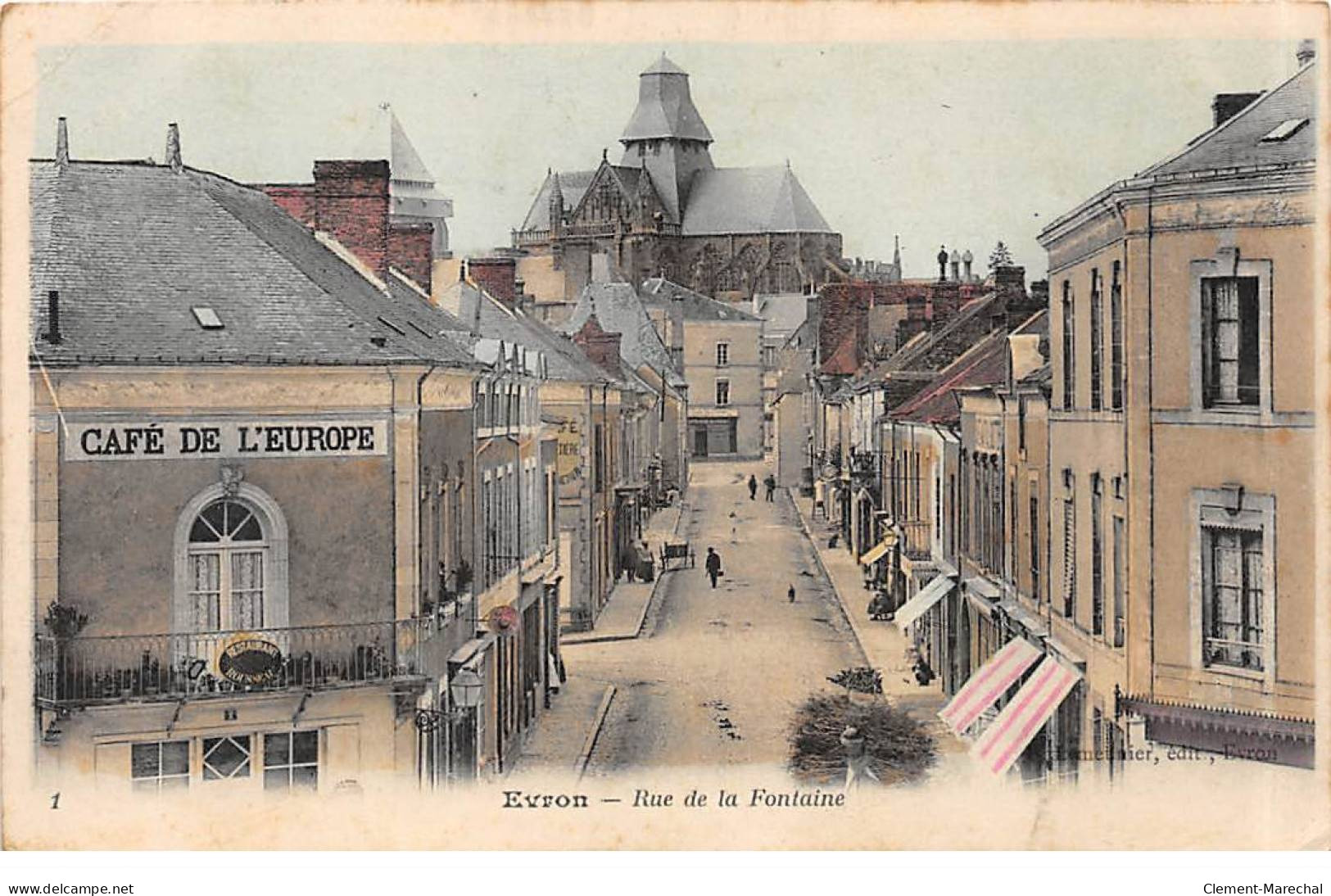 EVRON - Rue De La Fontaine - Très Bon état - Evron