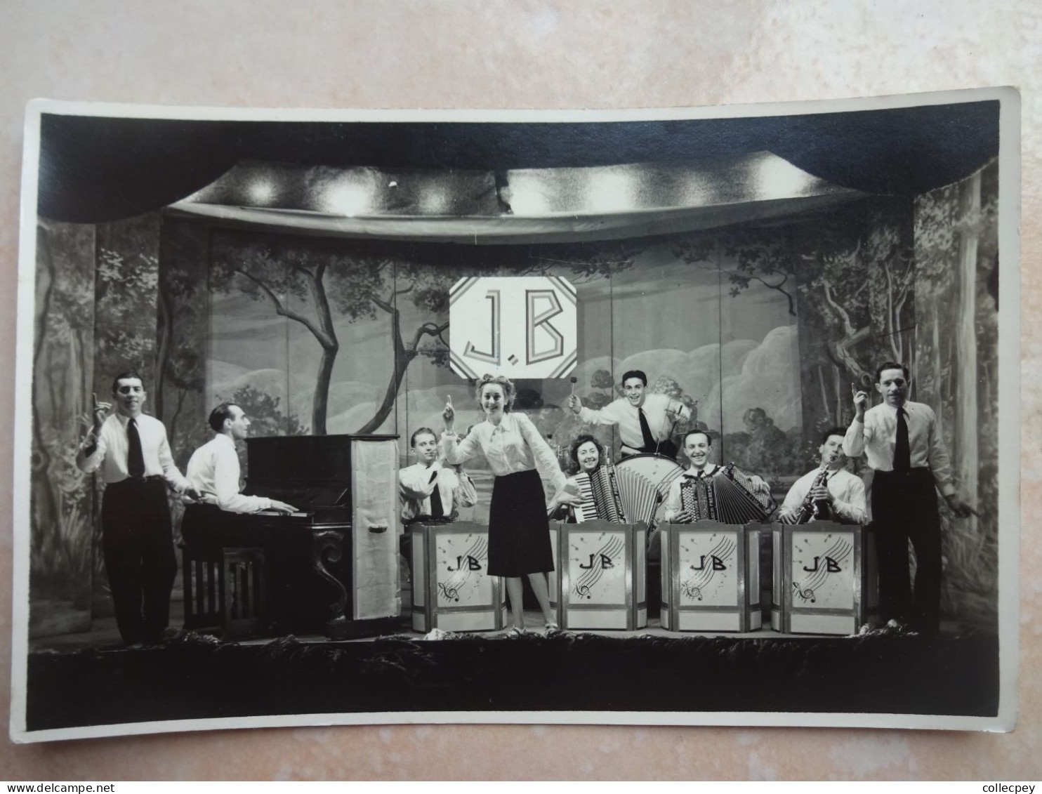 Carte Photo CHARLIEU Jo Brossette Et Son Ensemble 8 Mai 1944 Salle Des Halles - Charlieu