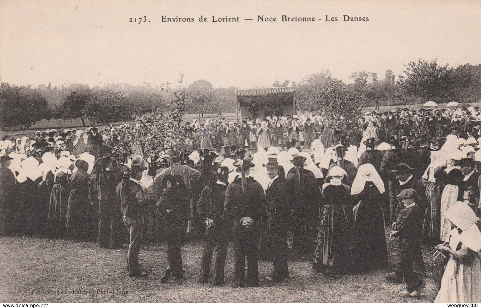 56 PORT-LOUIS  LOCMIQUELIC.  RIANTEC    Env. De LORIENT  -Noce Bretonne -Les Danses   SUP  PLAN 1910.  RARE - Port Louis