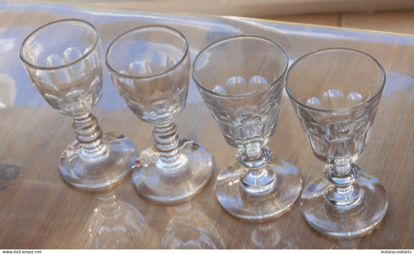 -LOT de 11 ANCIENS VERRES DIFFERENTES FORMES 7 MODELES différents Collection      E