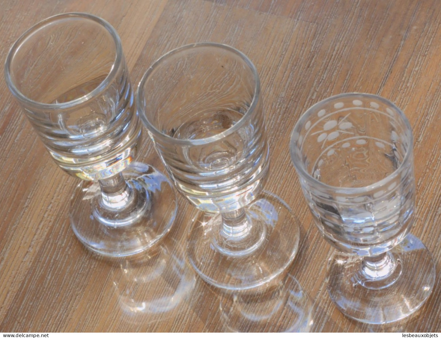 -LOT de 11 ANCIENS VERRES DIFFERENTES FORMES 7 MODELES différents Collection      E