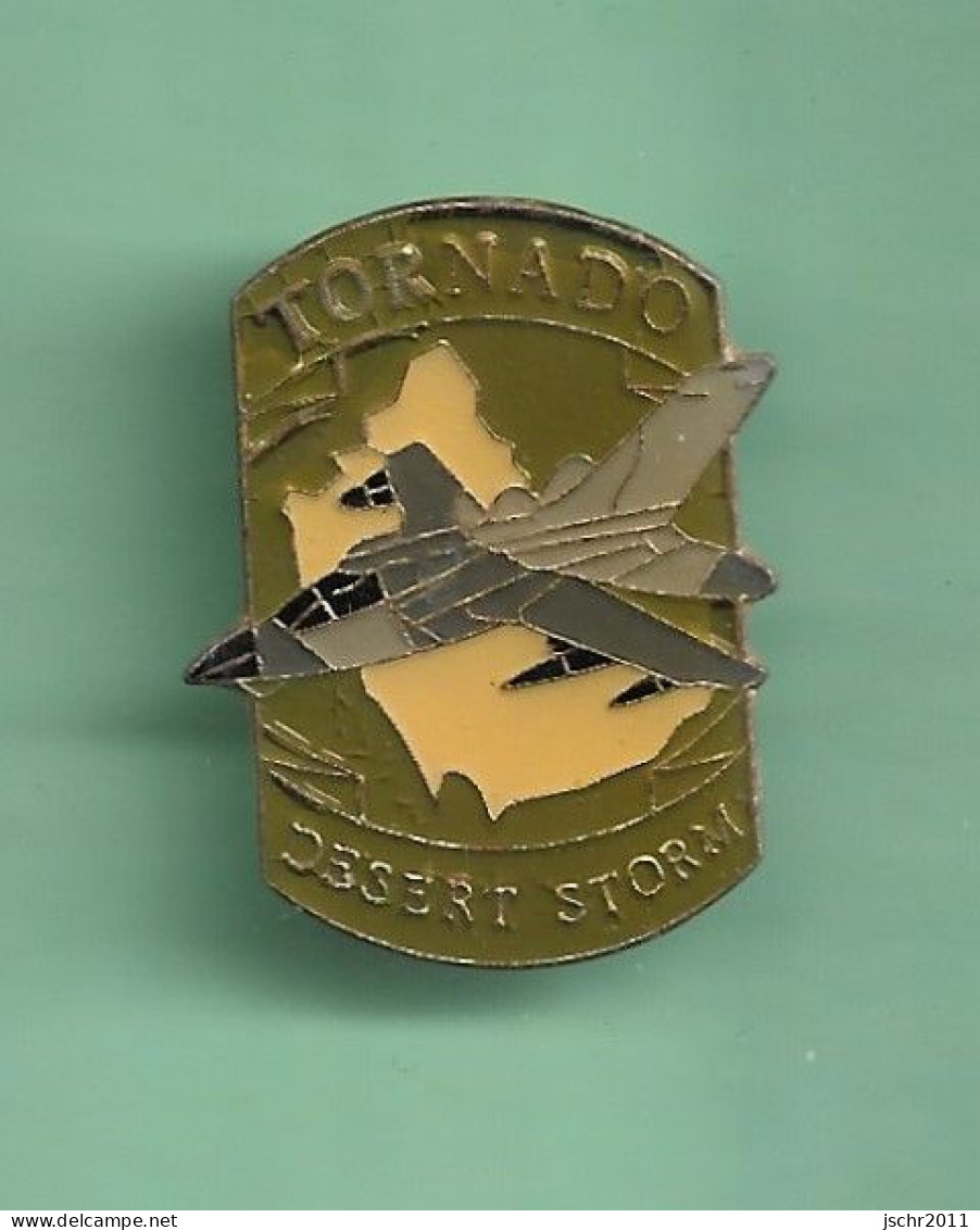 1 Pin's *** MILITAIRE - DESERT STORM TORNADO *** WW05 (21-1) - Army