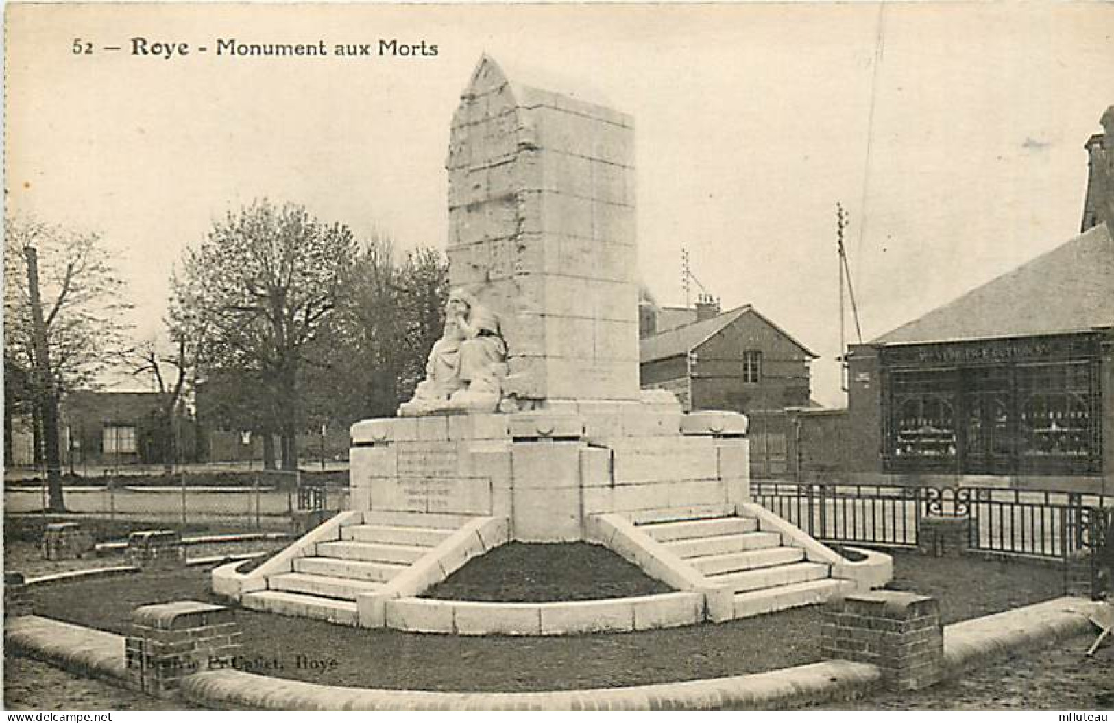 80* ROYE   Monument Aux Morts   - 52  MA81.963 - Roye