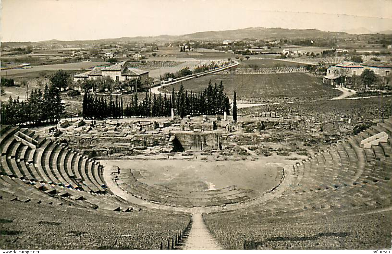 84* VAISON LA ROMAINE Theatre Antique  (cpsm Petit Format)            MA81.1341 - Vaison La Romaine