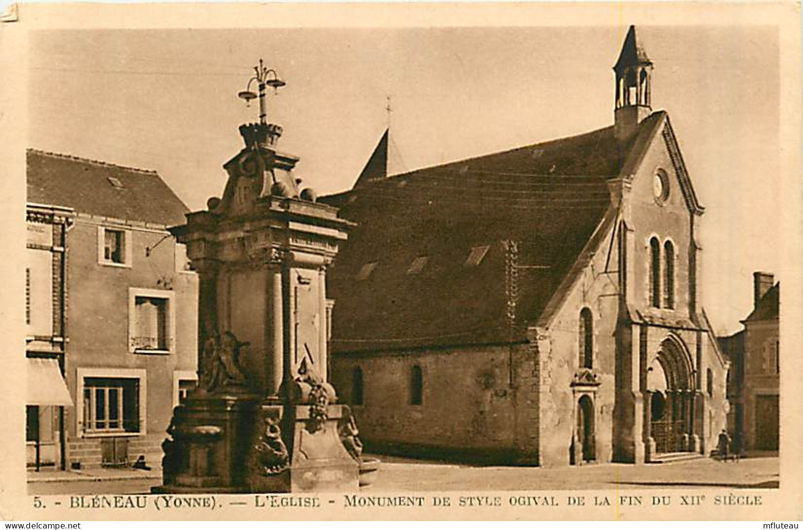 89* BLENEAU  Eglise  Monument       MA82_0663 - Bleneau