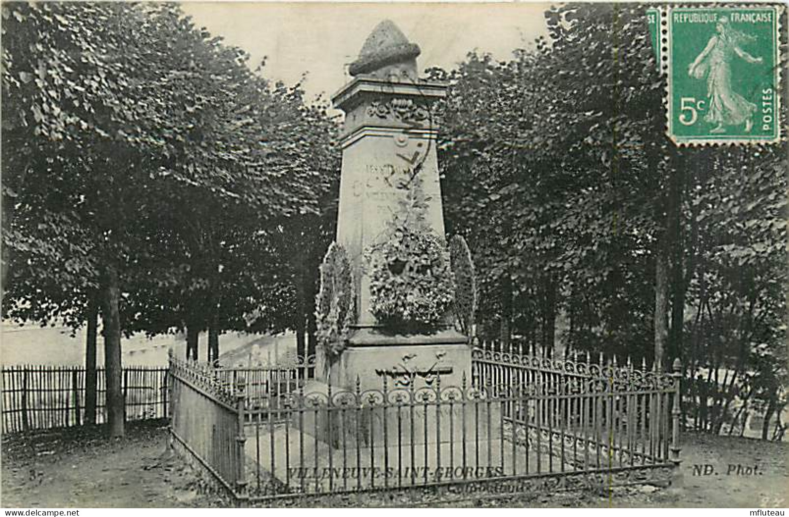 94* VILLENEUVE ST GEORGES Monument Aux Morts                MA83,0303 - Villeneuve Le Roi