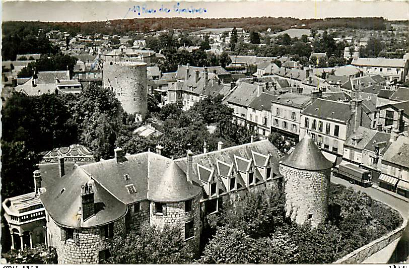 91* DOURDAN Chateau  CPSM (petit Format)         MA82_0762 - Dourdan