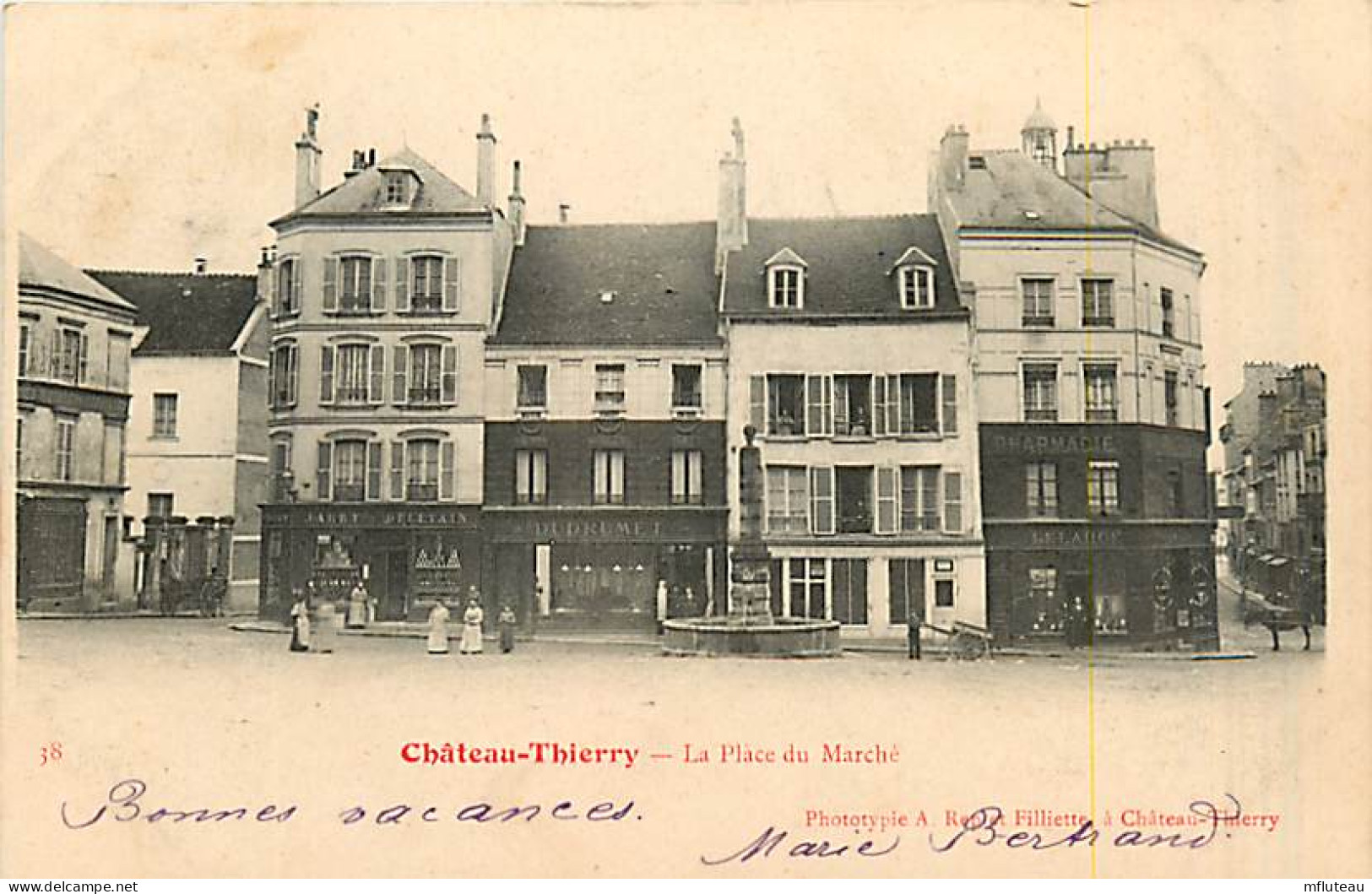 02* CHATEAU THIERRY   Place Du Marche               MA84,0041 - Chateau Thierry