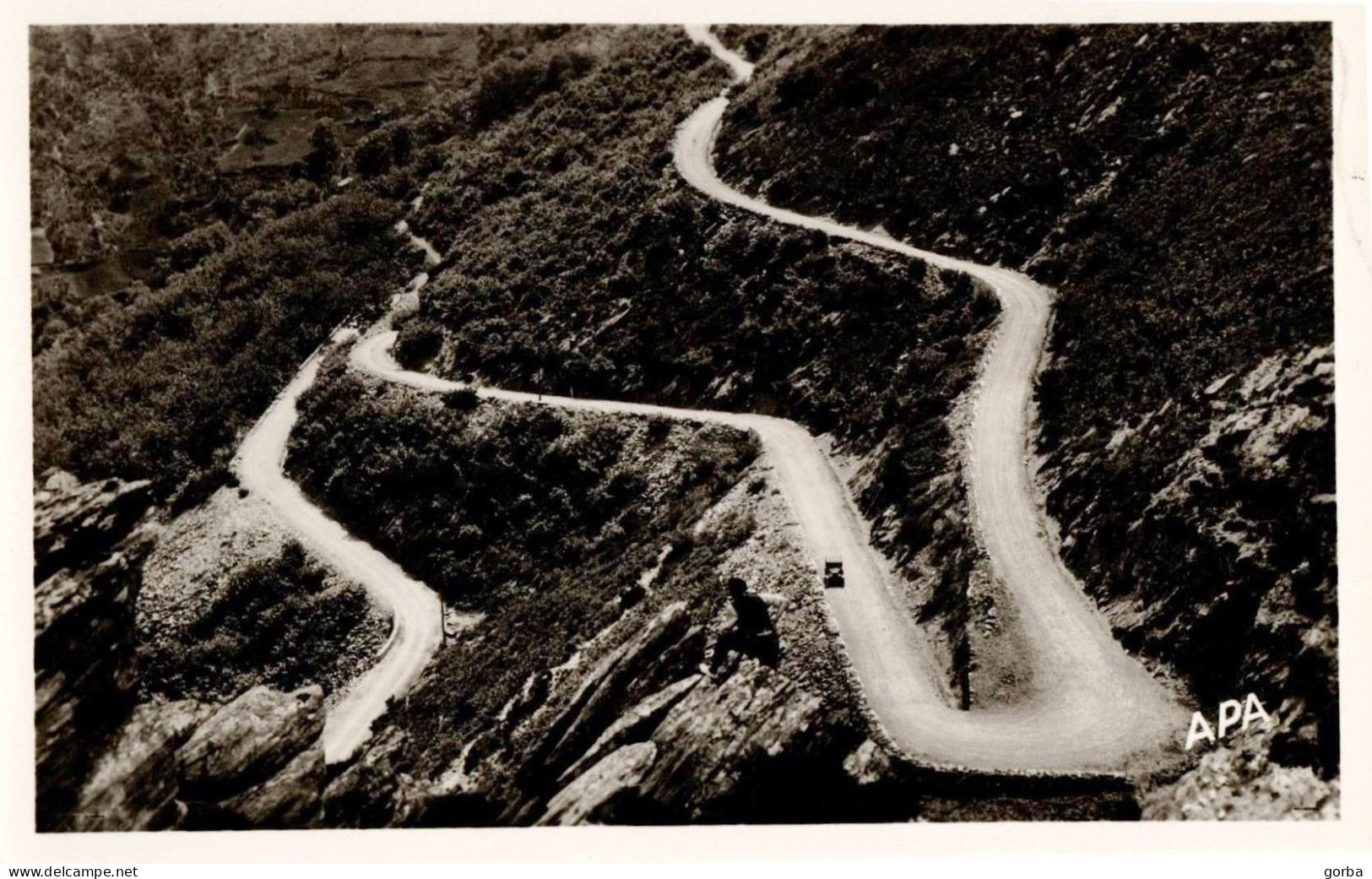 *CPSM - 34 - LAMALOU - Les Lacets De La Route De La Forêt Des Ecrivains Combattants - Lamalou Les Bains