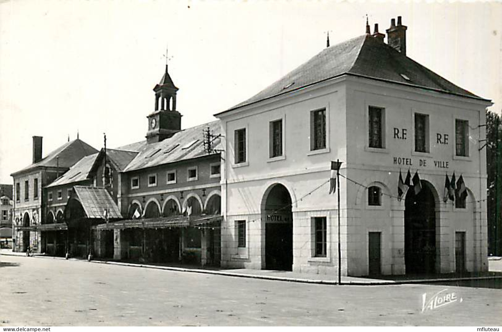 41* CONTRES  Hotel De Ville  (CPSM Petit Format)                      MA85-0872 - Contres