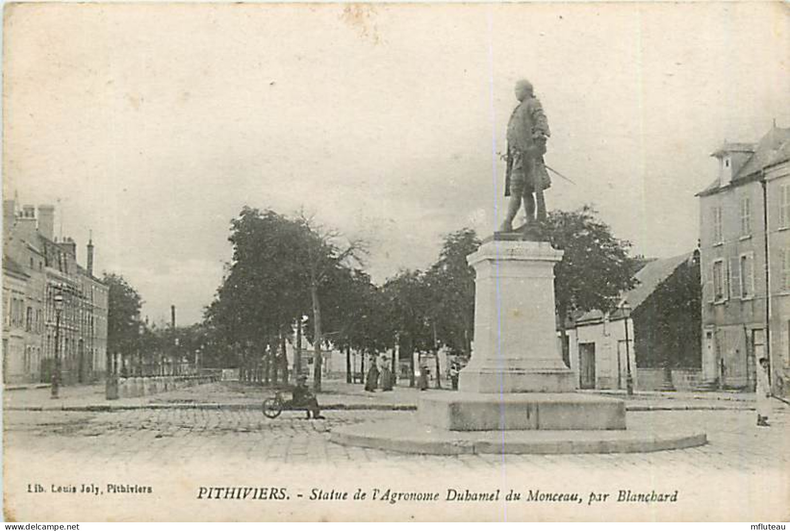 45* PITHIVIERS   Statue  Duhamel Dumonceau        MA86,0509 - Pithiviers