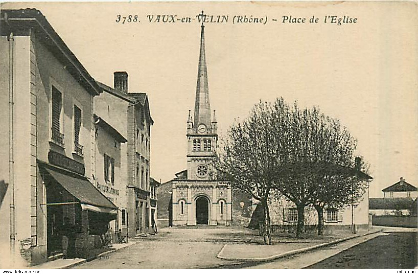 69* VAUX EN VELIN  Pl Eglise         MA88,0585 - Vaux-en-Velin