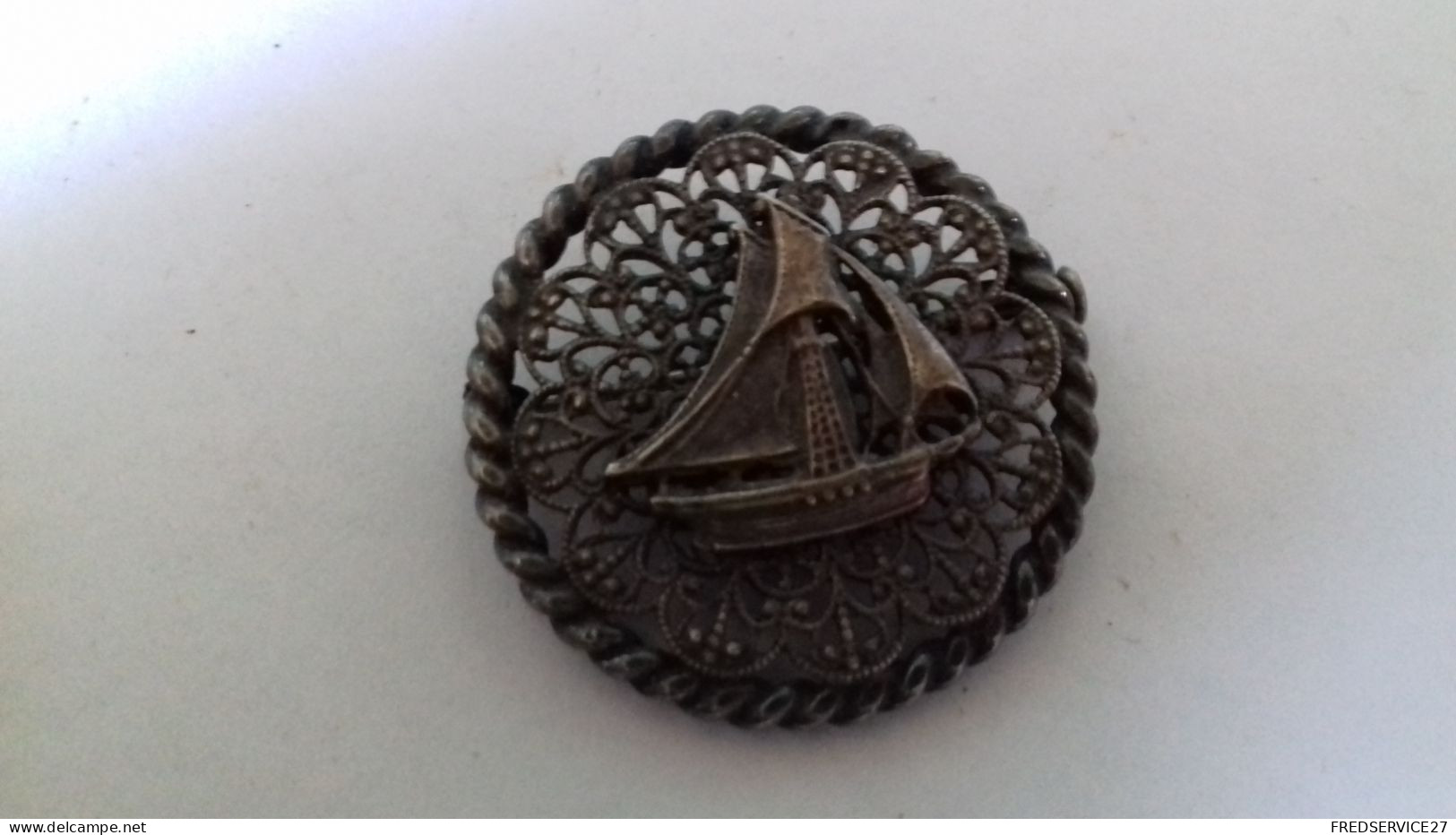 B17 /  BROCHE BATEAU  METAL ANCIENNE - Brooches