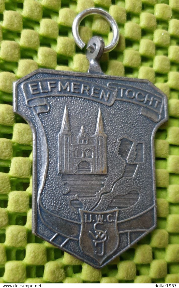 Medaile : IJ.W.C. Elfmerentocht , 12e. - 115 Km. (  IJswegencentrale )-  Original Foto  !!  Medallion  Dutch - Altri & Non Classificati