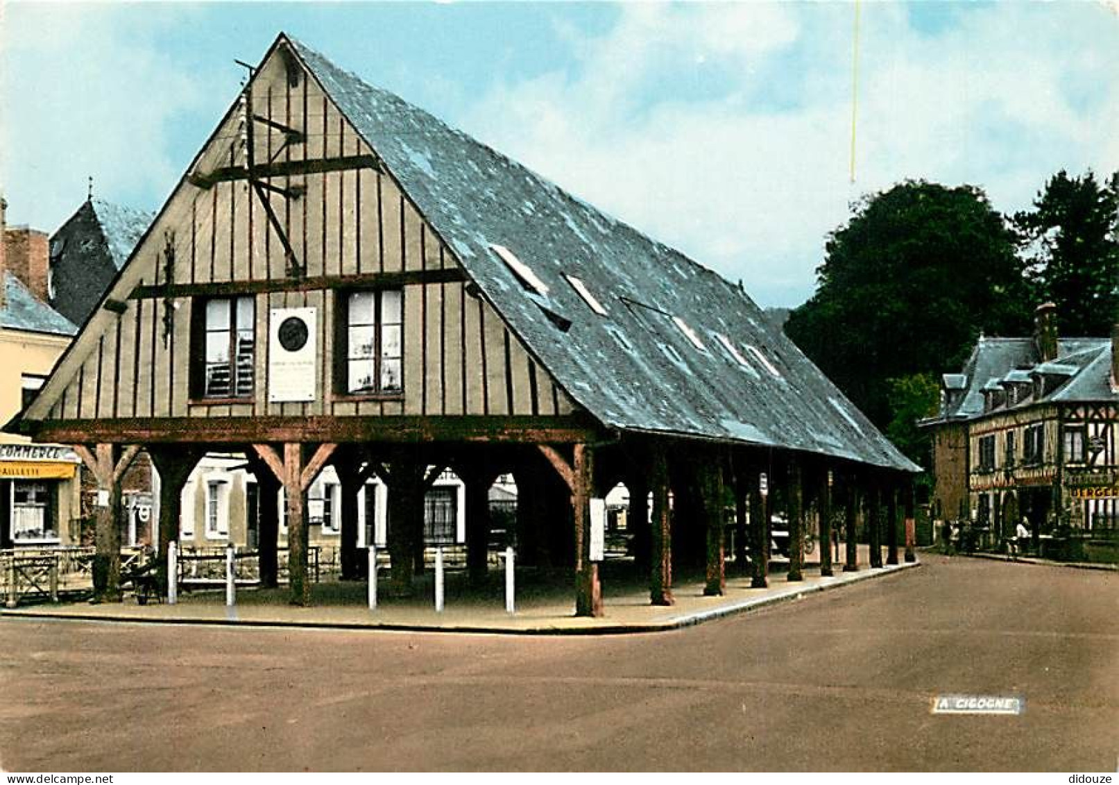 76 - Clères - La Halle - Carte Neuve - CPM - Voir Scans Recto-Verso - Clères