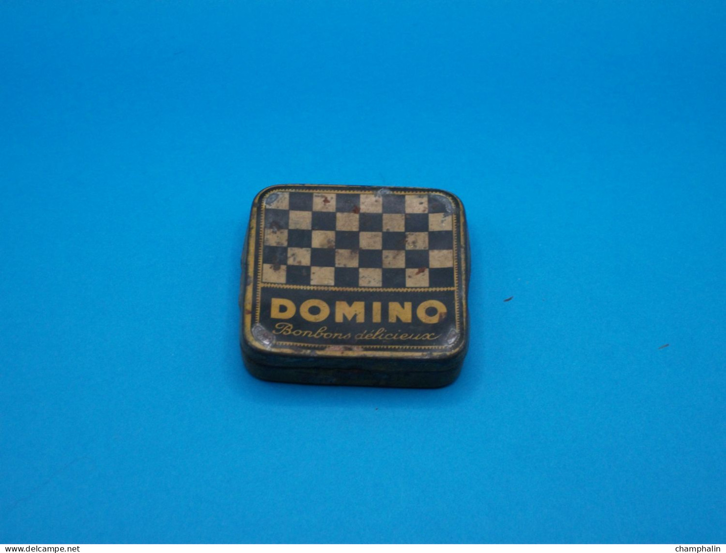 Boîte En Métal Ancienne - Domino Bonbons Délicieux - Distributeur King-Bull à Saint-Ouen (93) - Boxes