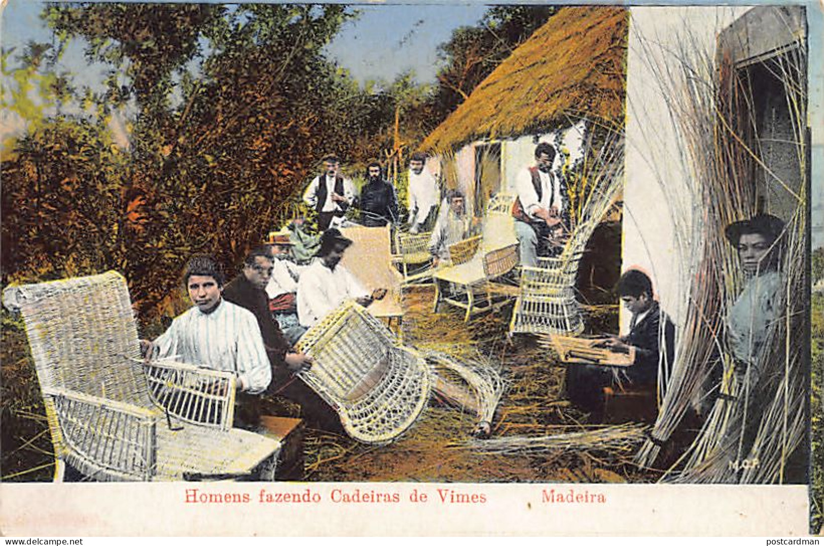Madeira - Homens Fazendo Cadeira De Vimes - Madeira