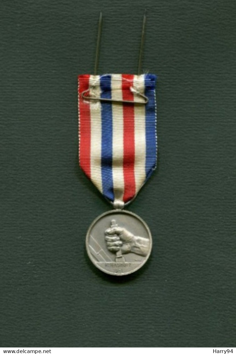 Médaille Des Cheminots SNCF 1951 Ch. Favre-Bertin Cartouche Nominatif - Professionnels / De Société