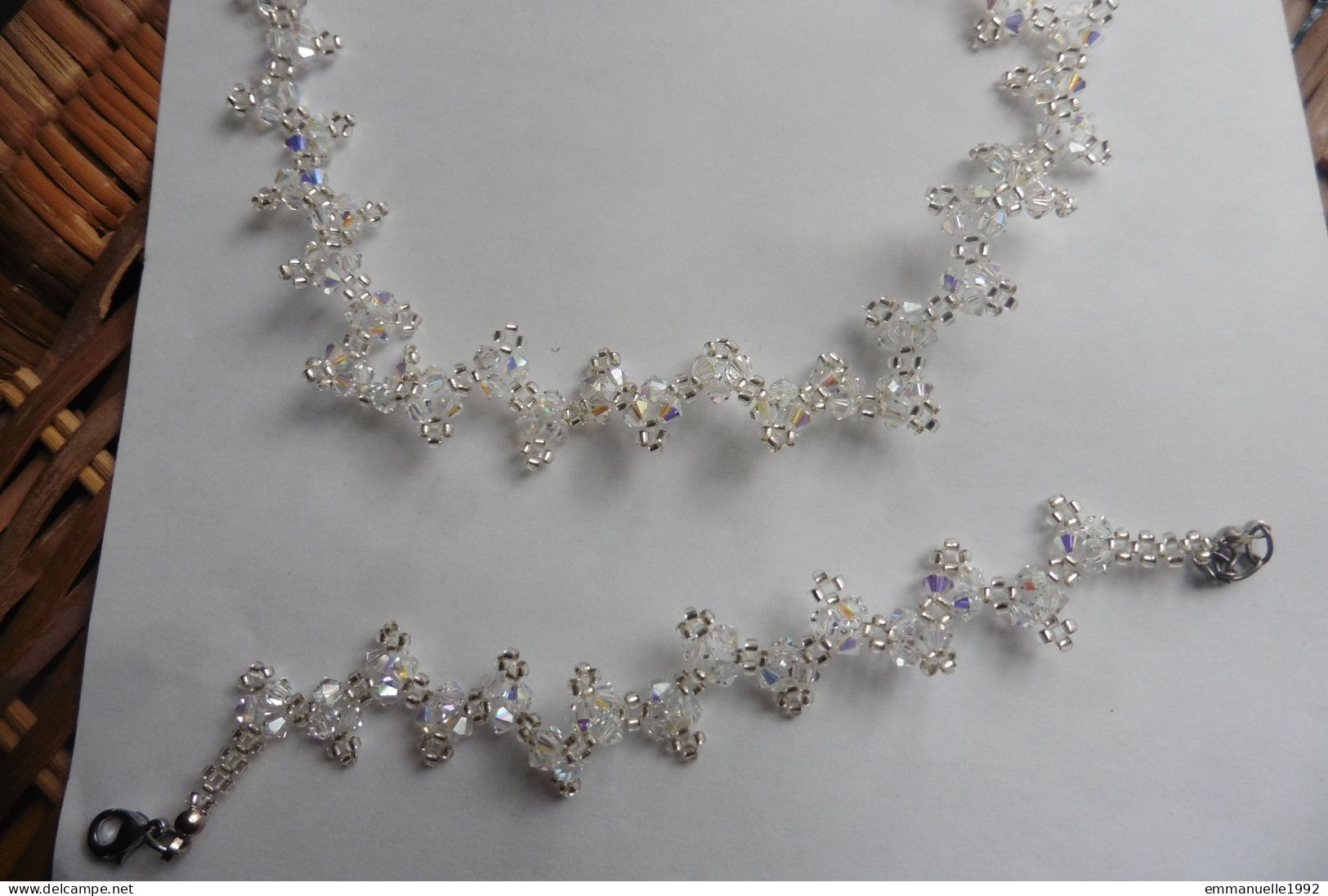 Neuf - Parure Collier & Bracelet Perles à Facettes Cristaux Blanc Irisé à Reflets Aurore Boréale - Fait Main - Colliers/Chaînes