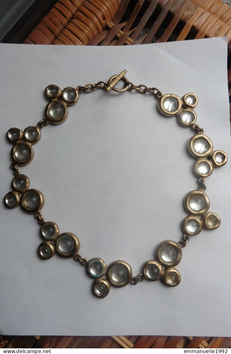 Vintage - Collier Créateur Signé Biche De Bere En étain Doré Et Cabochons En Verre Blanc - Necklaces/Chains