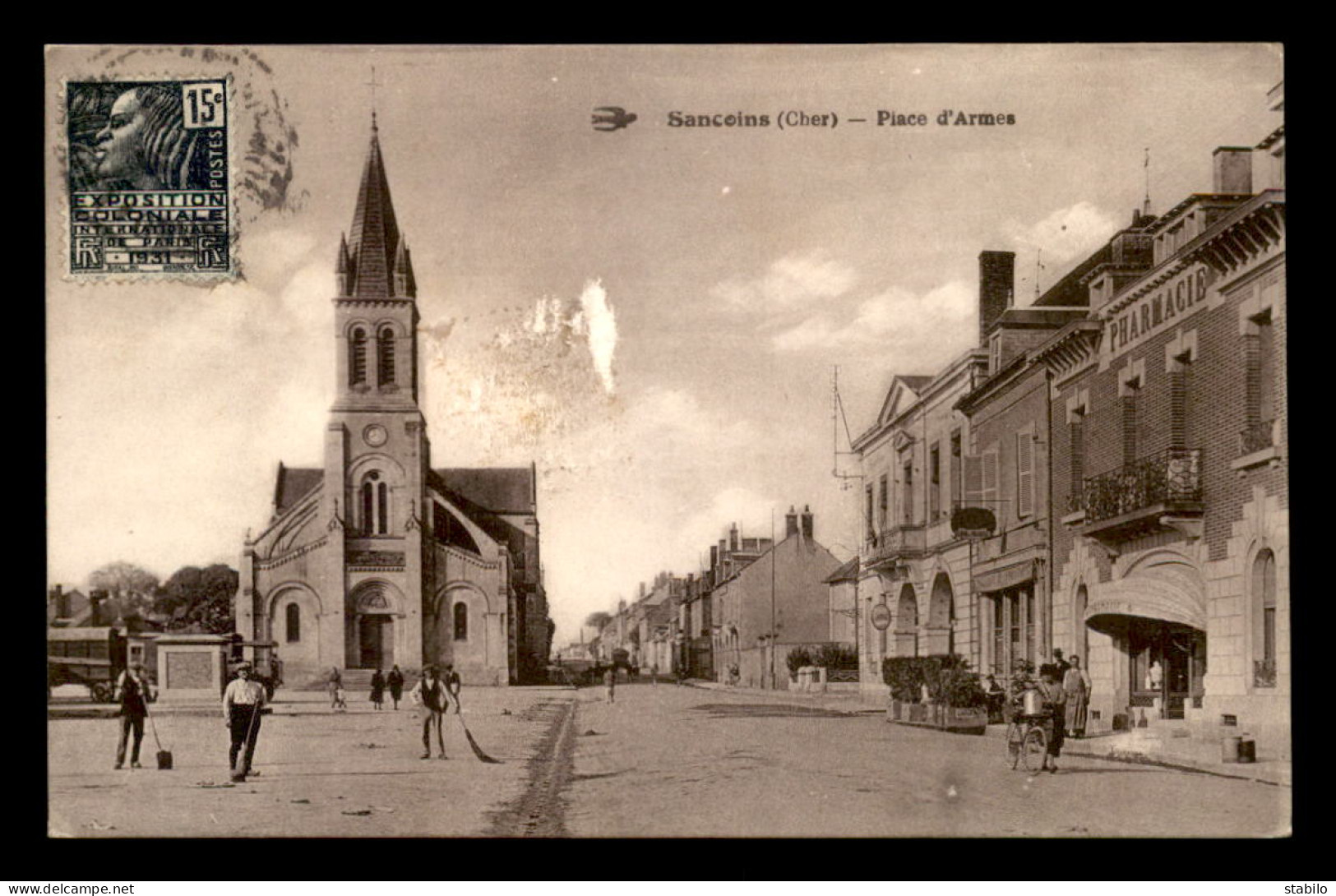 18 - SANCOINS - PLACE D'ARMES - PHARMACIE - VOIR ETAT - Sancoins