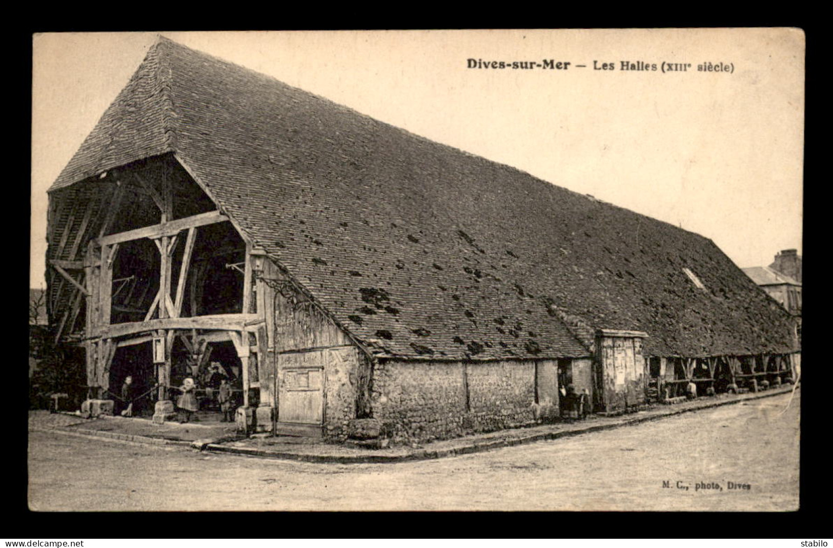 14 - DIVES-SUR-MER - LES HALLES - Dives