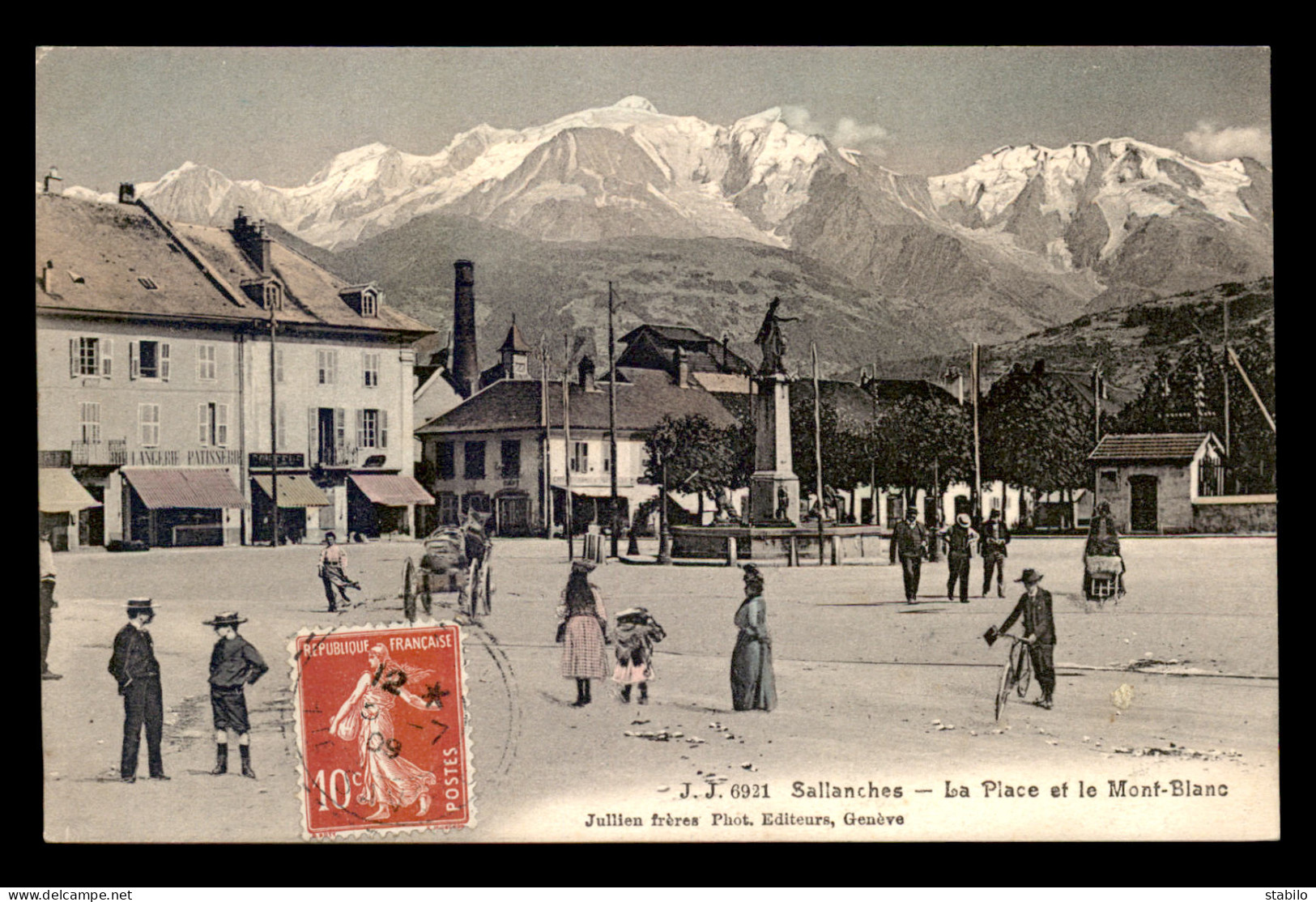 74 - SALLANCHES - LA PLACE ET LE MONT-BLANC - CARTE COLORISEE - Sallanches