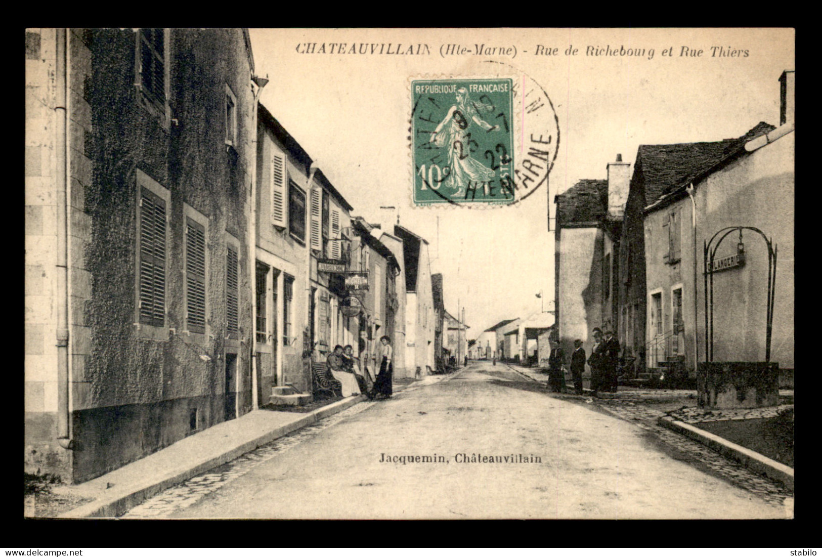 52 - CHATEAUVILLAIN - RUE DE RICHEBOURG ET RUE THIERS - Chateauvillain