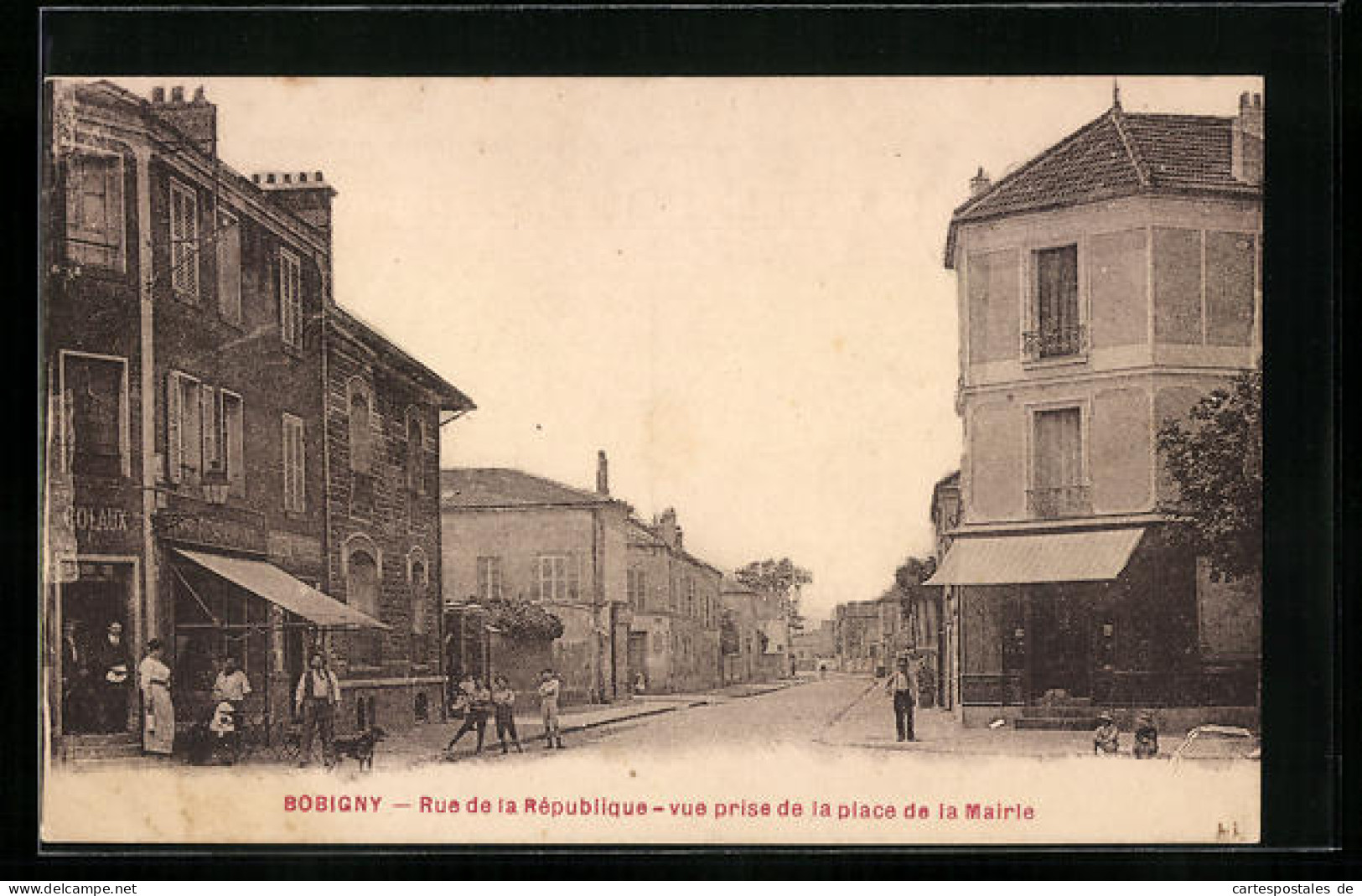 CPA Bobigny, Rue De La République, Vue Prise De La Place De La Mairie  - Bobigny