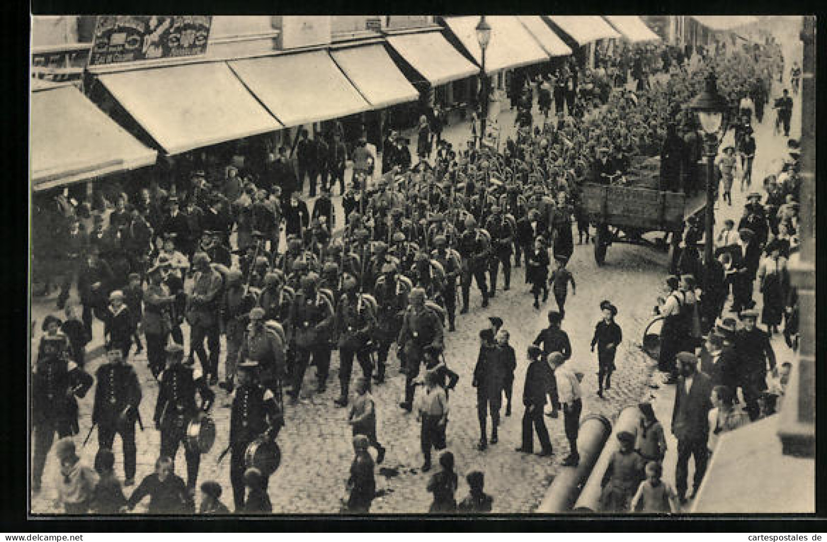 AK Göttingen, Parade An Erinnerung Des 3. Ausmarsch Kriegsfreiwilliger  - Goettingen