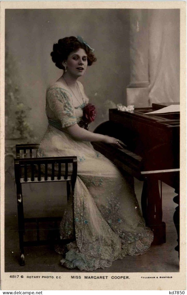 Miss Margaret Cooper - Beroemde Vrouwen