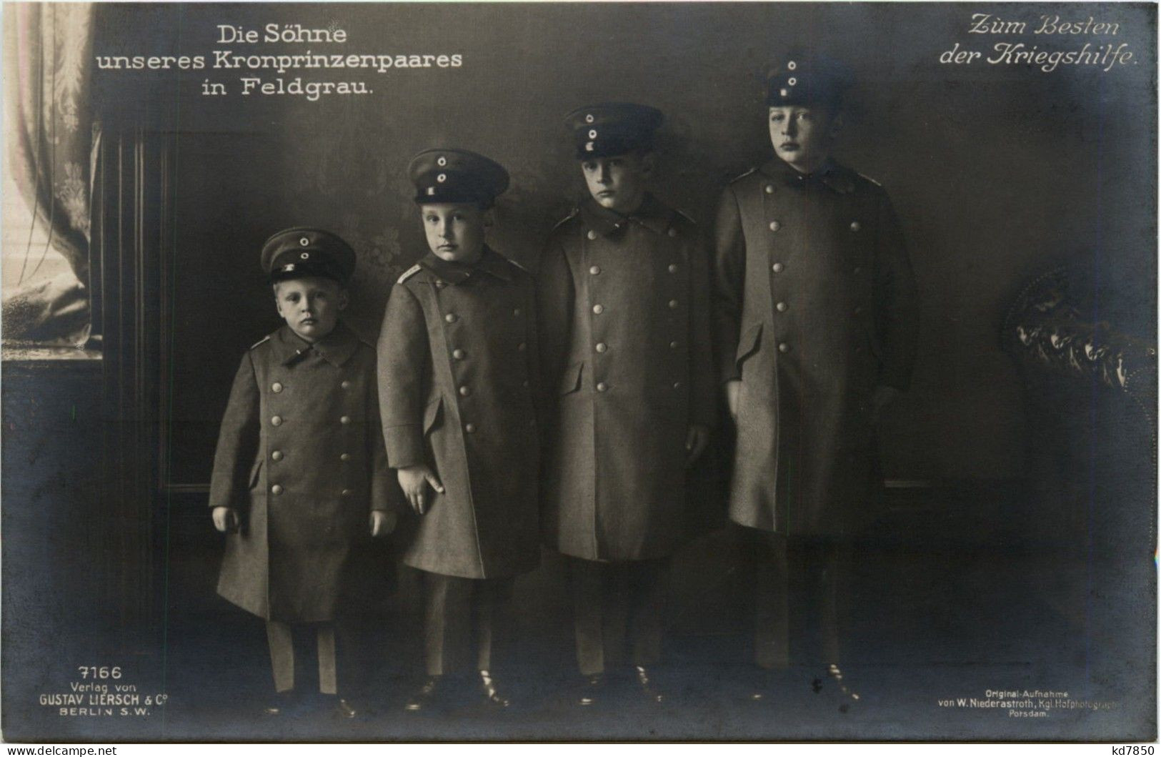 Die Söhne Unseres Kronprinzenpaares In Feldgrau - Royal Families