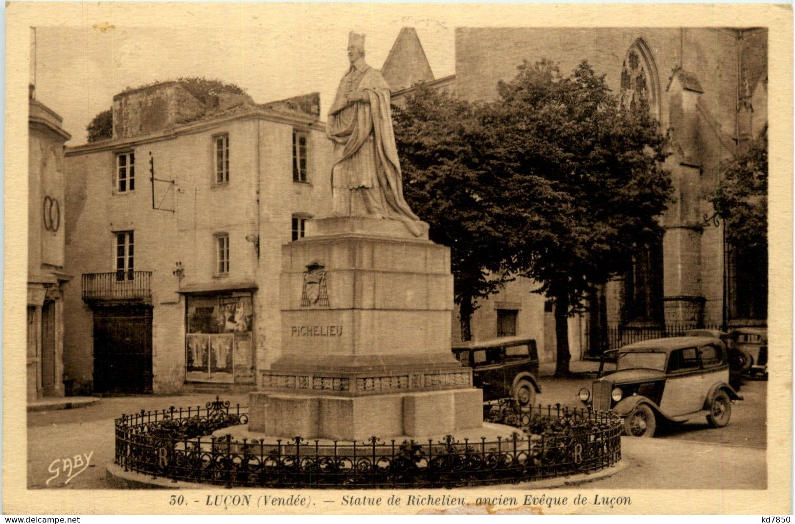 Lucon - Statue De Richelieu - Vendee - Lucon