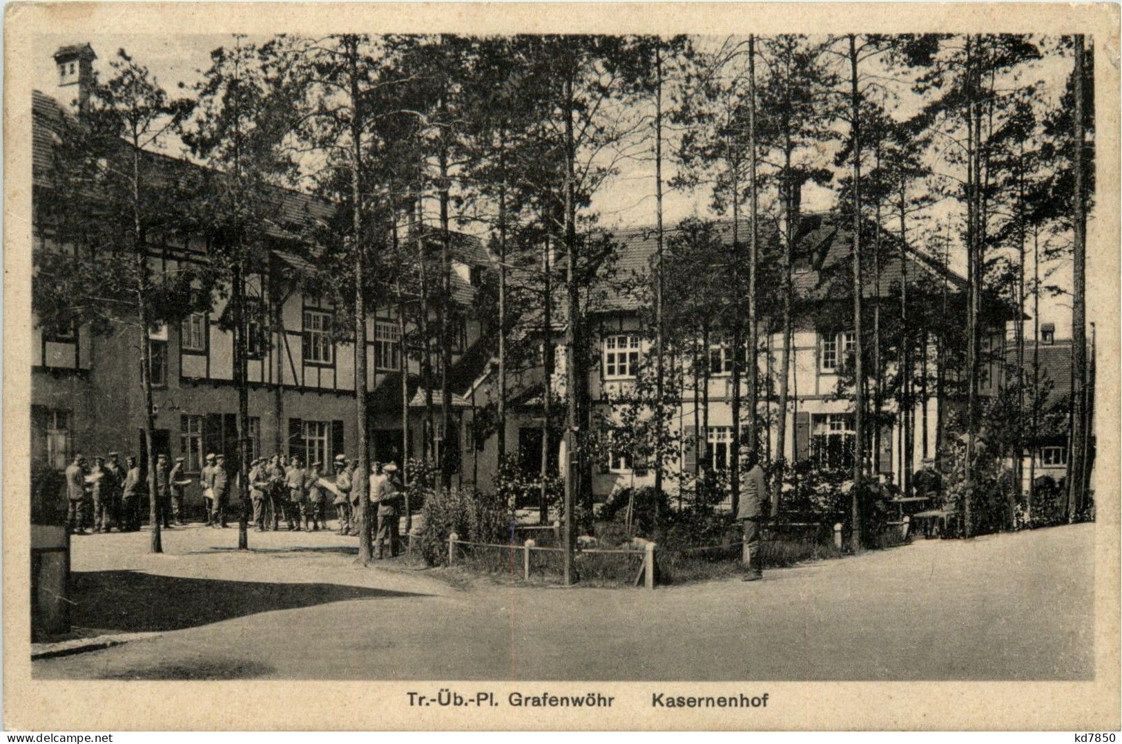 Bayern/Oberpfalz/Grafenwöhr - Truppenübungsplatz, Kasernenhof - Grafenwöhr