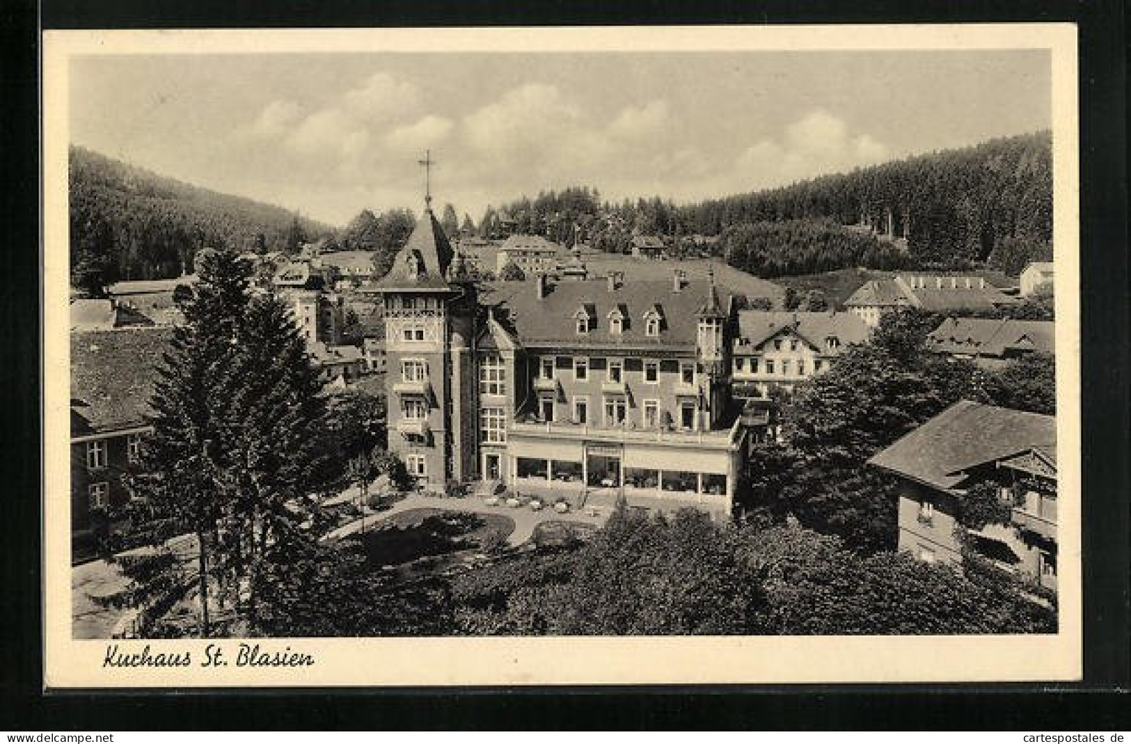 AK St. Blasien /Schwarzwald, Ortspartie Mit Dem Kurhaus  - St. Blasien
