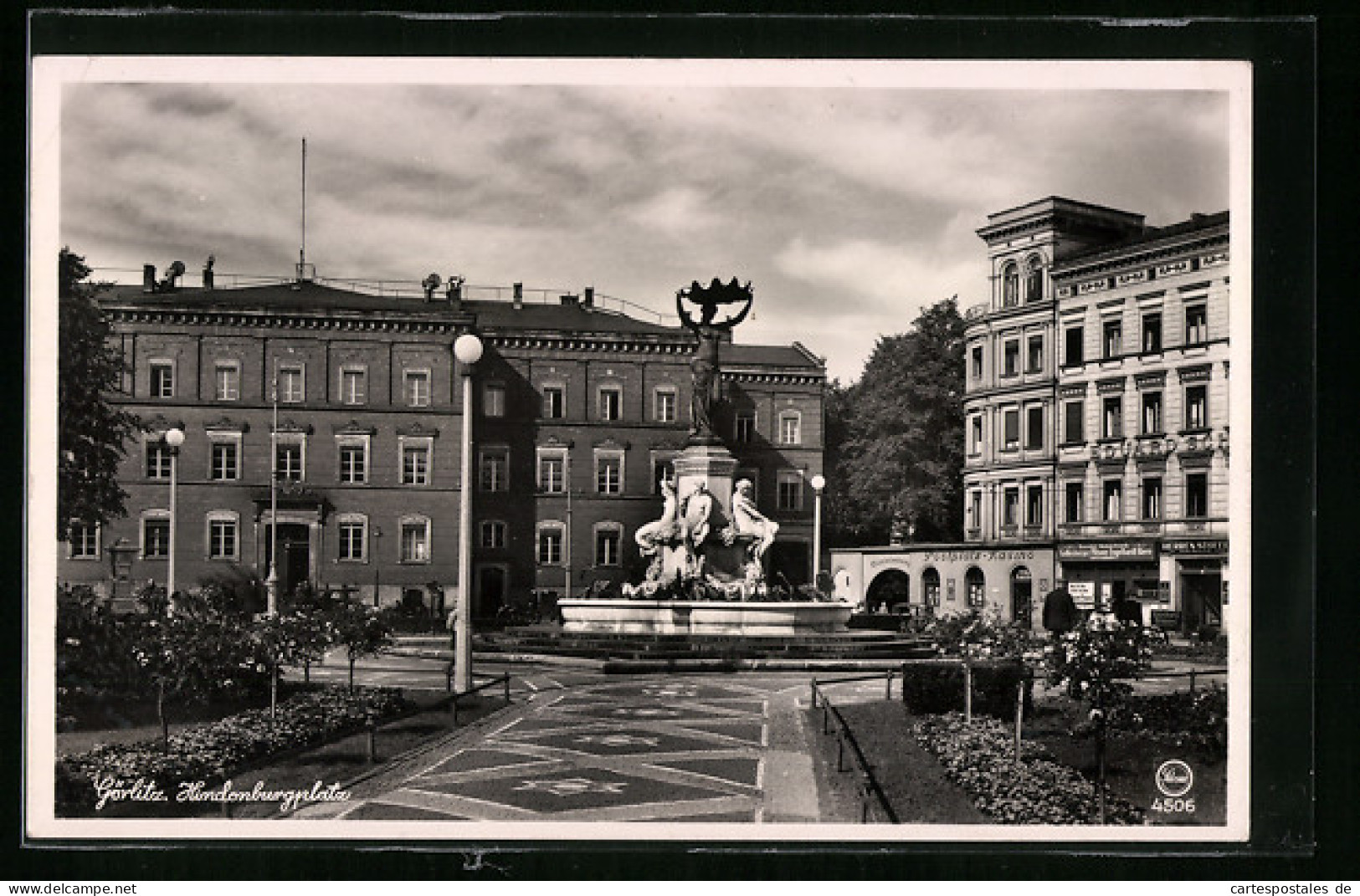 AK Görlitz, Hindenburgplatz Mit Landgericht Und Zierbrunnen  - Görlitz