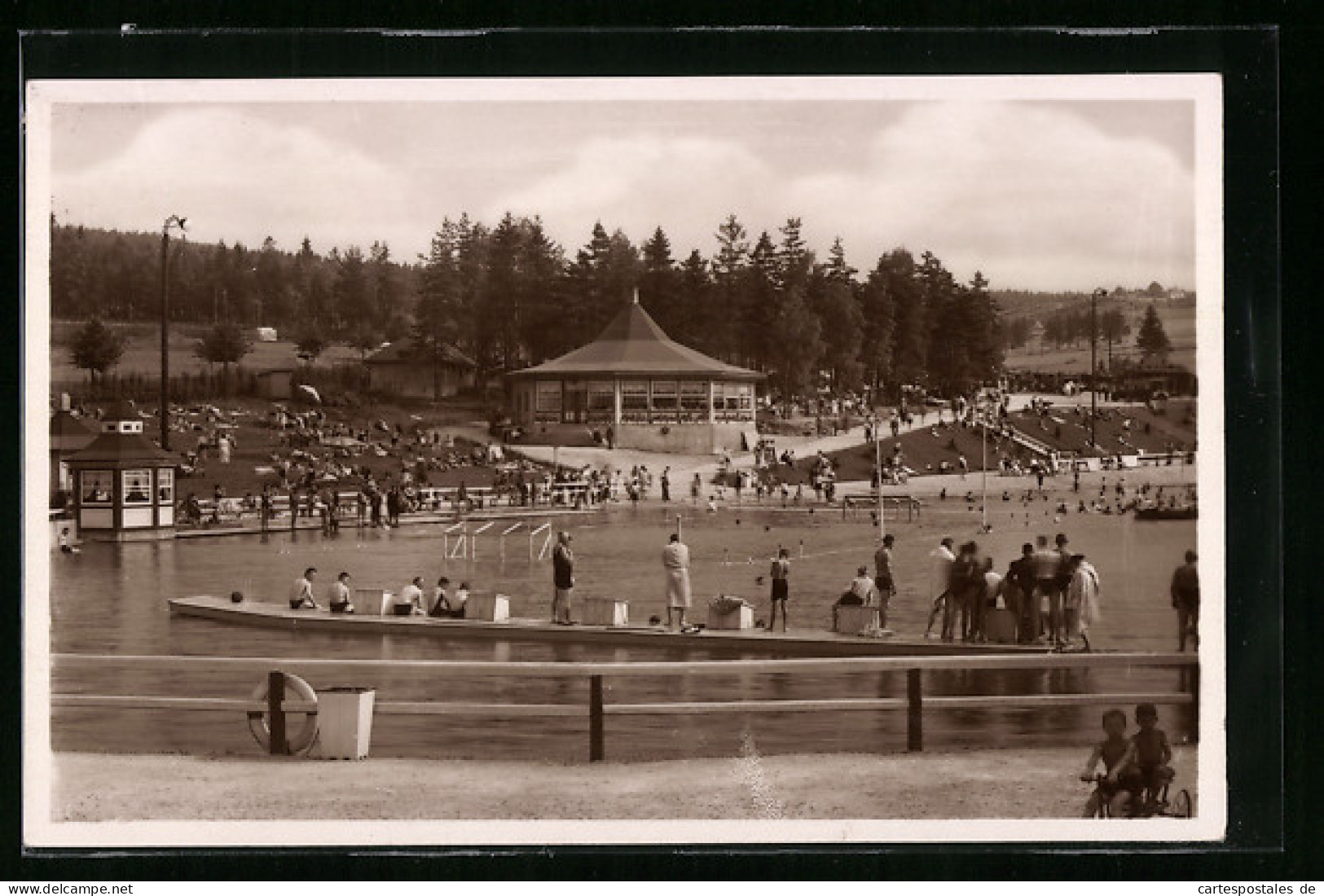 AK Brunn B. Auerbach I. V., Badegäste Im Freibad  - Auerbach (Vogtland)