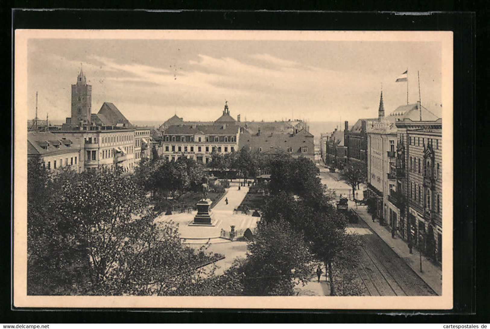 AK Frankfurt A. O., Wilhelmsplatz Mit Geschäften Und Denkmal  - Frankfurt A. D. Oder