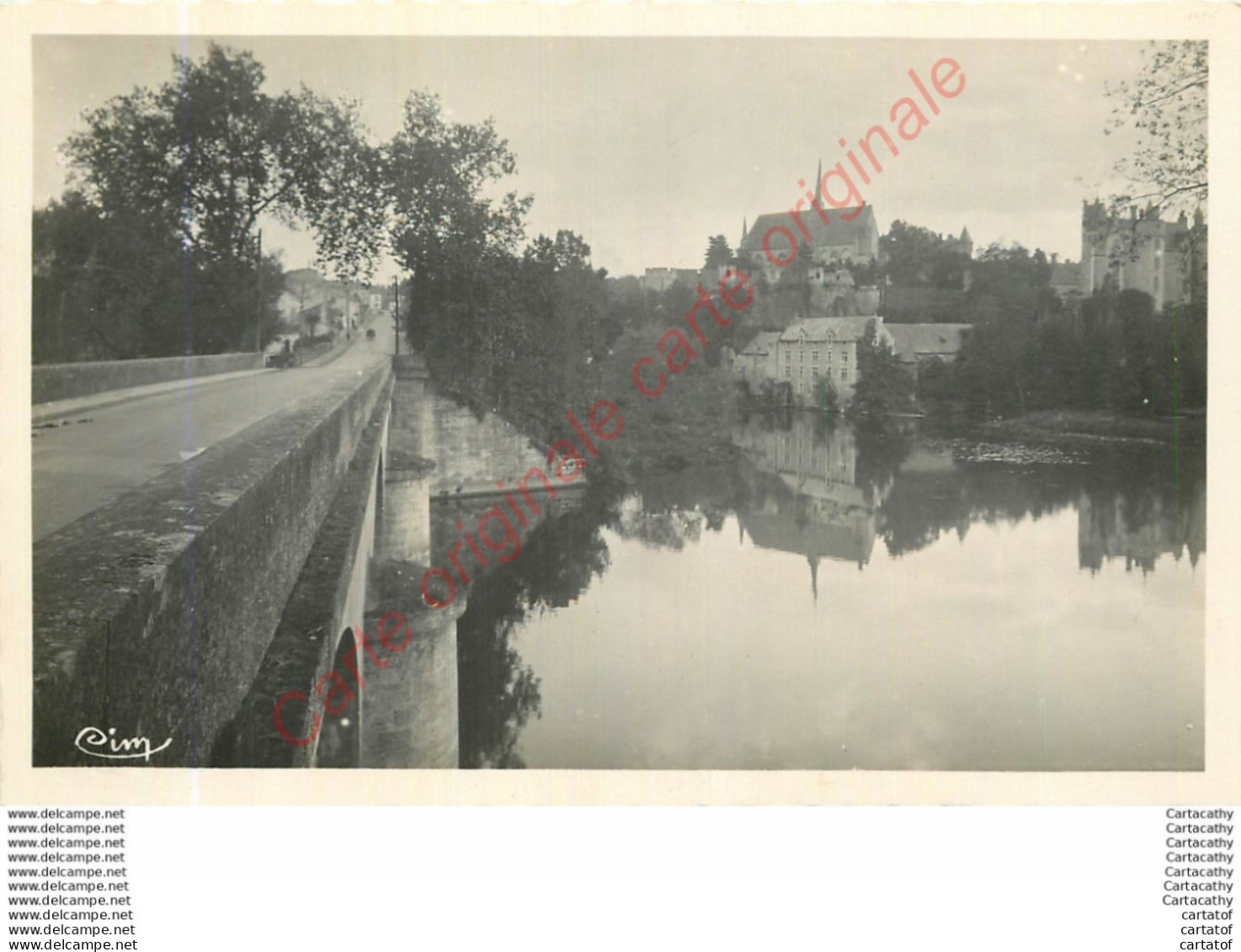 49.  MONTREUIL BELLAY .  Le Château Et L'Eglise . Vue Prise Du Pont . - Montreuil Bellay