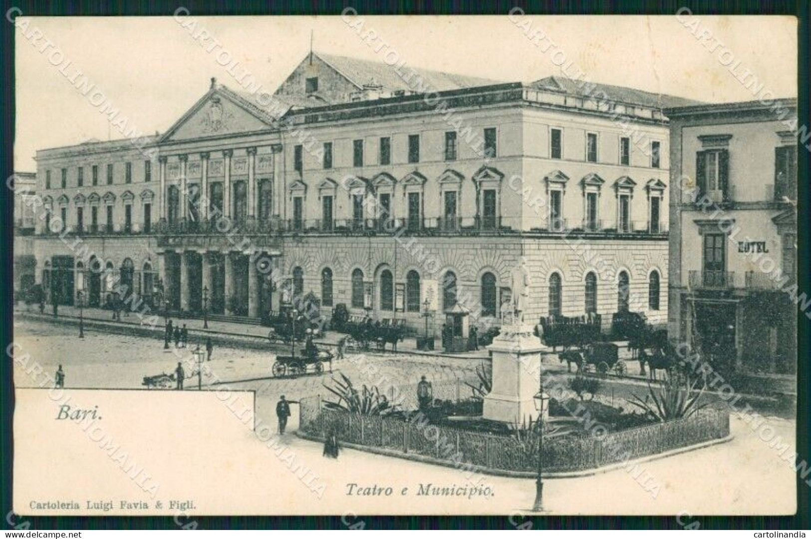 Bari Città Teatro E Municipio PIEGATA Cartolina VK0175 - Bari