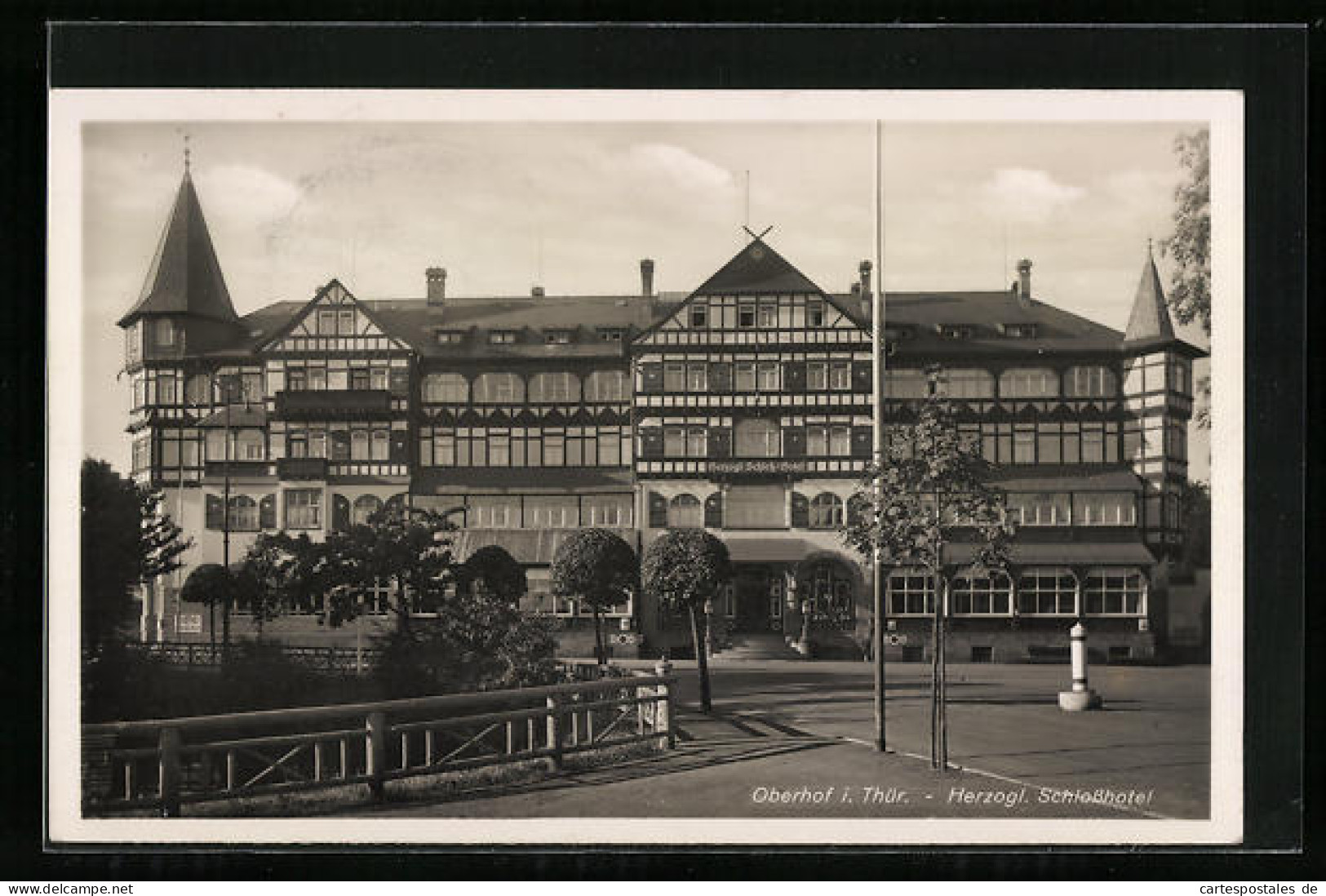 AK Oberhof I. Thür., Am Herzogl. Schlosshotel  - Oberhof