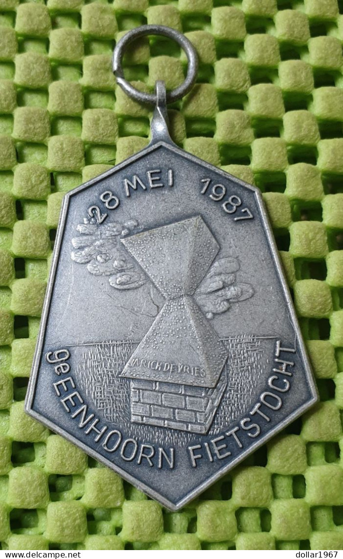 Medaile :  9e. Eenhoorn Fietstocht , 28-mei 1987 ( Dr)  -  Original Foto  !!  Medallion  Dutch - Andere & Zonder Classificatie